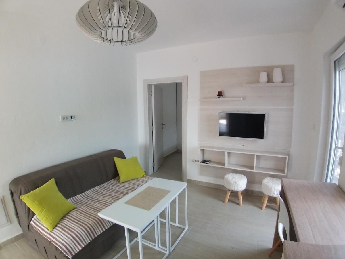 Apartman Dajoda 1 Bijela Zewnętrze zdjęcie